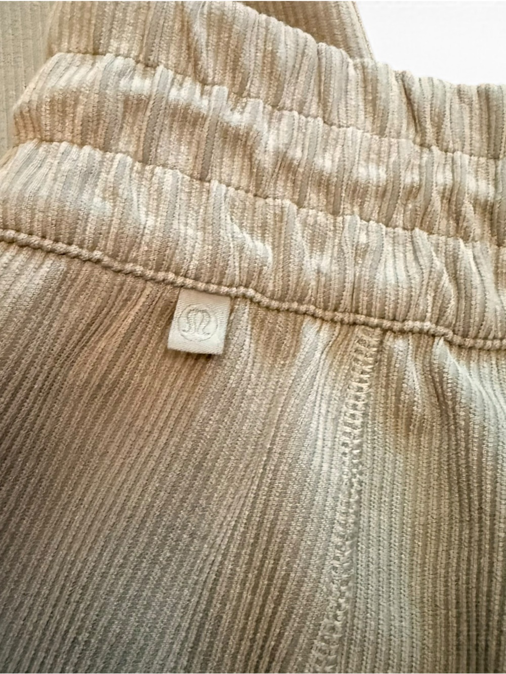 lululemon athletica Wide-Leg Pants in Light green - Picture 2 of 3